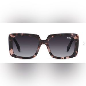Quay Total Vibe Sunglasses - SMALL - MILKY TORTOISE/SMOKE - brand new in package